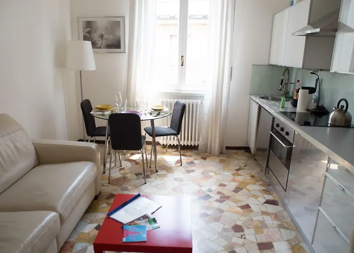 Convenient And Private Place In Milan Apartment